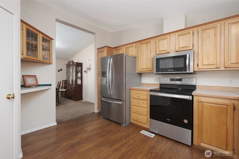 Property photo for 1060 Alder Street, Quincy photo 10