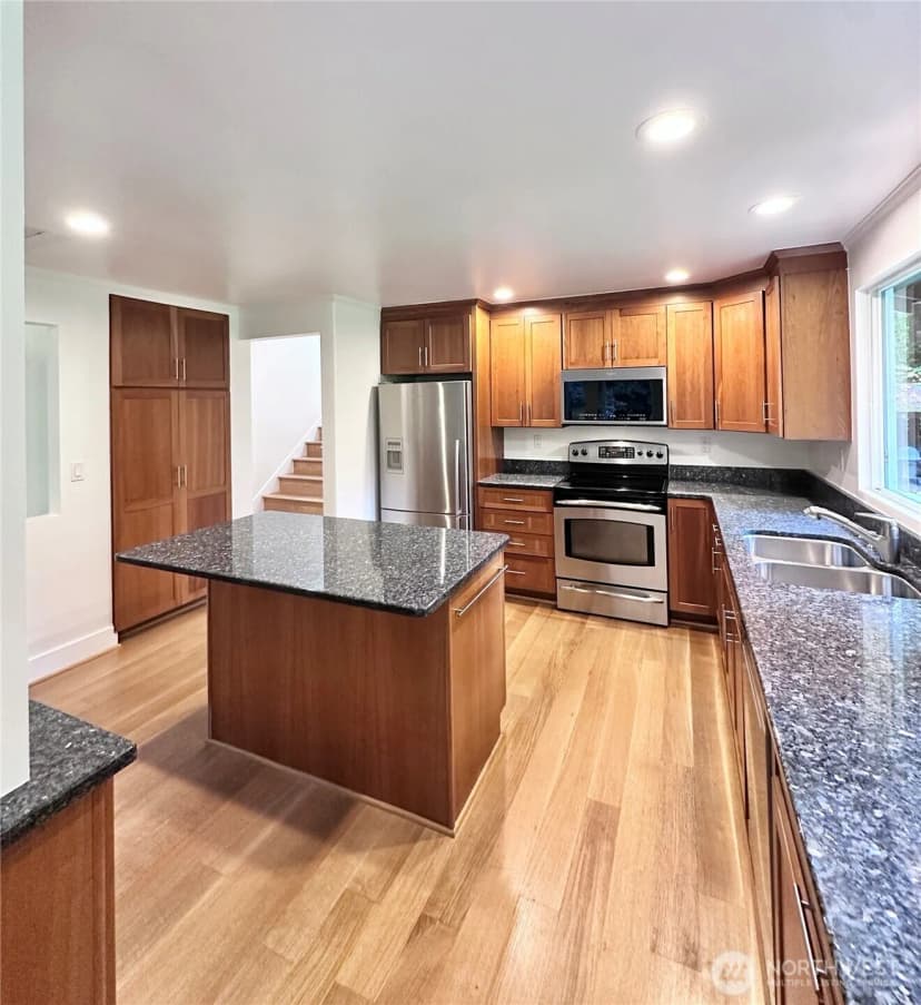 Property photo for 22829 Ne 152nd Place, Woodinville photo 11