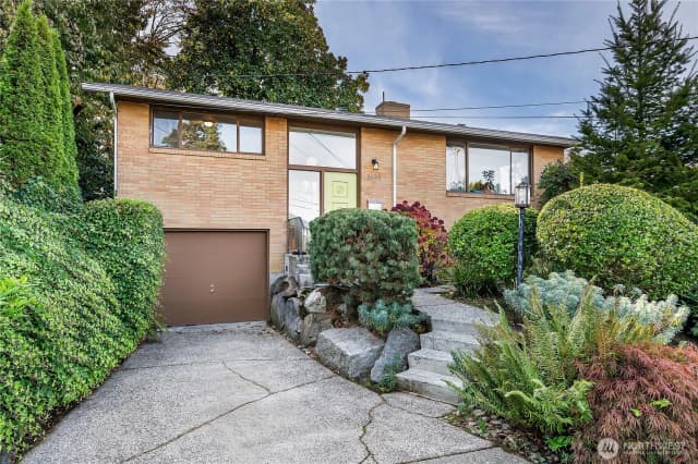 Property photo for 3943 S Lucile Street, Seattle