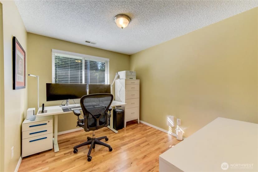 Property photo for 525 218th Street Sw, Bothell photo 19