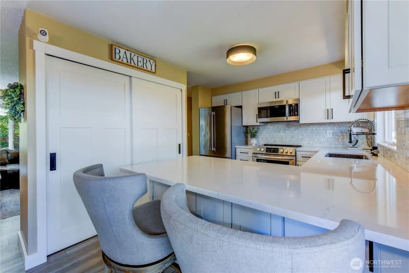 Property photo for 525 218th Street Sw, Bothell photo 10