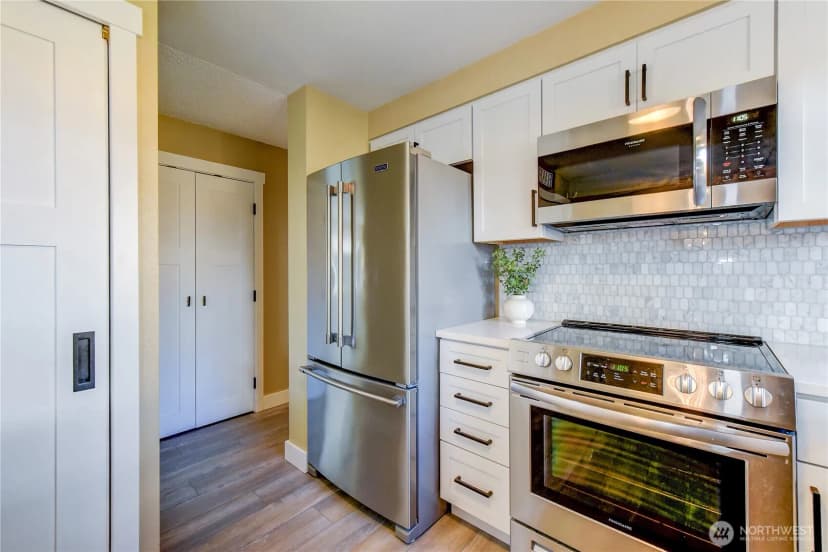 Property photo for 525 218th Street Sw, Bothell photo 13