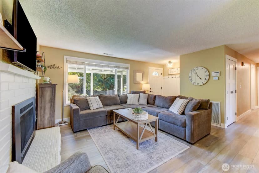 Property photo for 525 218th Street Sw, Bothell photo 6