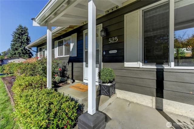 Property photo for 525 218th Street Sw, Bothell photo 3