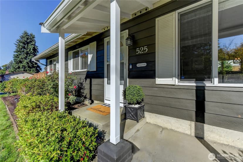 Property photo for 525 218th Street Sw, Bothell photo 3