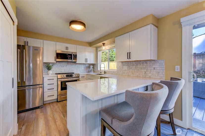 Property photo for 525 218th Street Sw, Bothell photo 11