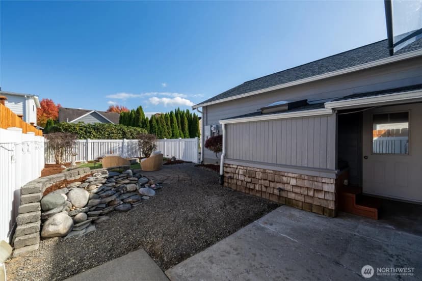 Property photo for 2212 Oak Street, Lynden photo 31