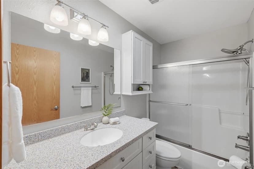 Property photo for 2212 Oak Street, Lynden photo 23