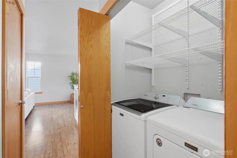 Property photo for 2212 Oak Street, Lynden photo 17