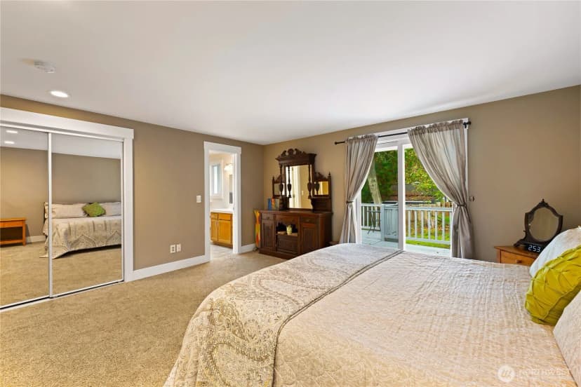 Property photo for 752 Tillamuk Drive, La Conner photo 14