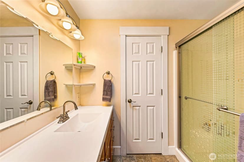 Property photo for 752 Tillamuk Drive, La Conner photo 16