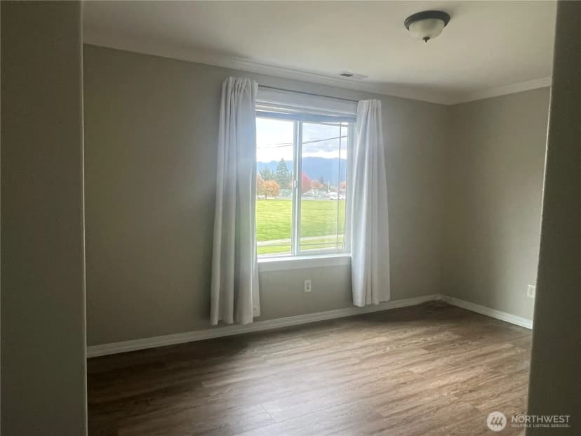 Property photo for 1854 Hillcrest Avenue, Enumclaw photo 13
