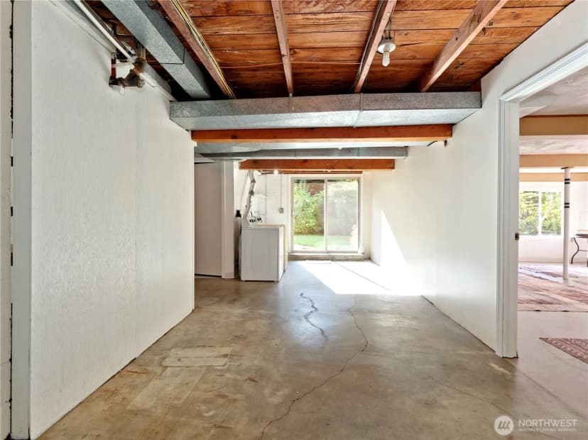 Property photo for 6042 Ne 200th Street, Kenmore photo 21