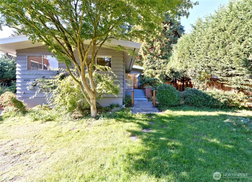 Property photo for 6042 Ne 200th Street, Kenmore photo 27