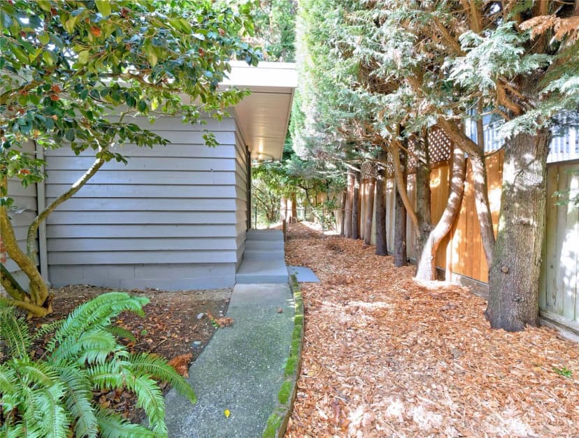 Property photo for 6042 Ne 200th Street, Kenmore photo 24