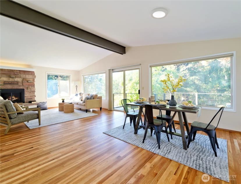Property photo for 6042 Ne 200th Street, Kenmore photo 6