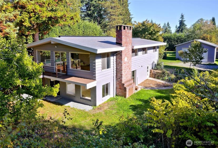 Property photo for 6042 Ne 200th Street, Kenmore