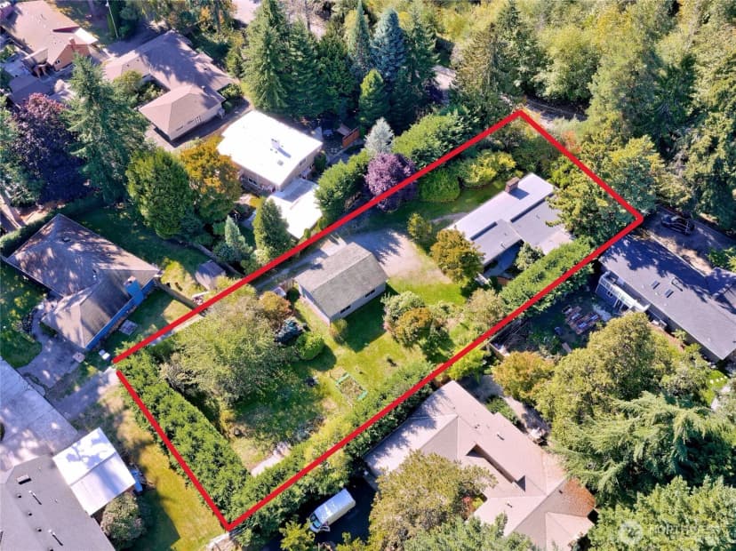 Property photo for 6042 Ne 200th Street, Kenmore photo 34