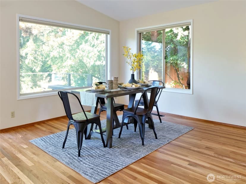 Property photo for 6042 Ne 200th Street, Kenmore photo 7