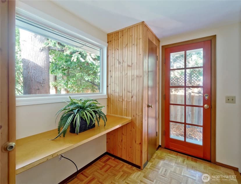 Property photo for 6042 Ne 200th Street, Kenmore photo 16