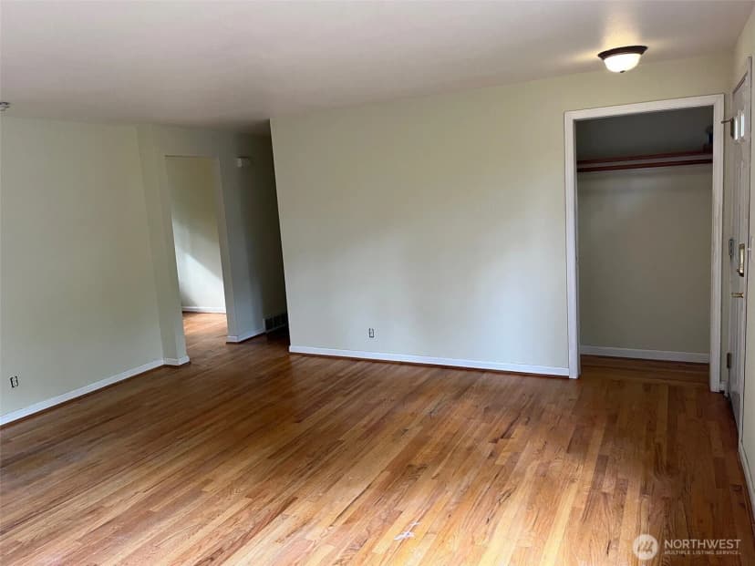 Property photo for 16603 Se 16th Street, Bellevue photo 4