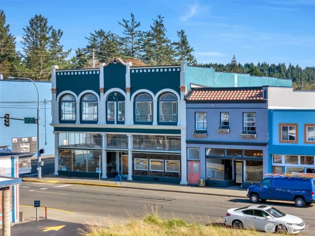 Property photo for 104 Spruce Street E, Ilwaco