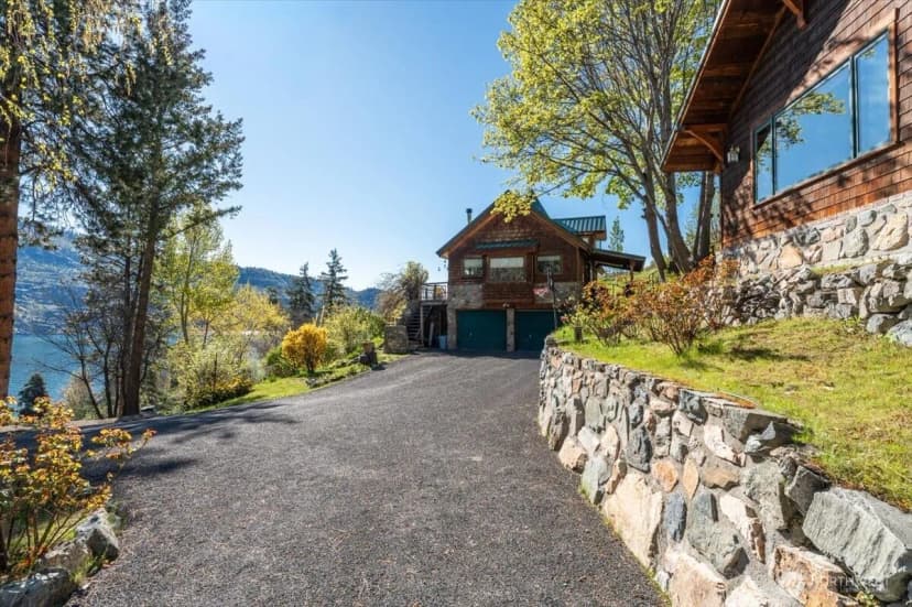 Property photo for 16495 S Lakeshore Road, Chelan photo 3