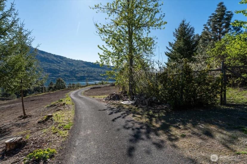 Property photo for 16495 S Lakeshore Road, Chelan