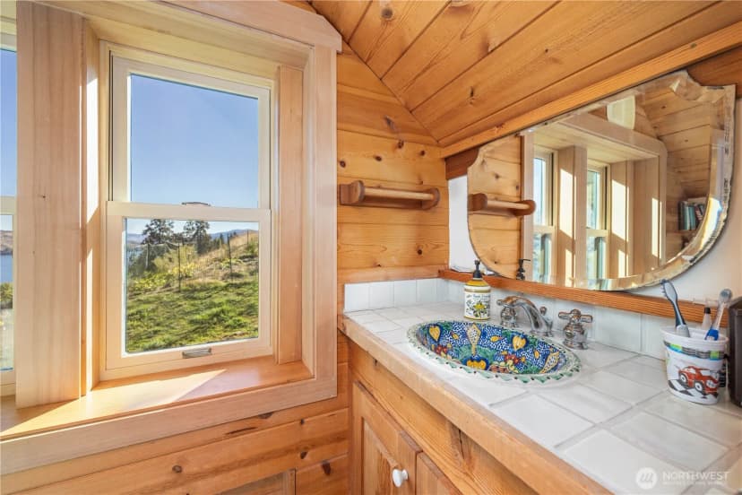 Property photo for 16495 S Lakeshore Road, Chelan photo 23