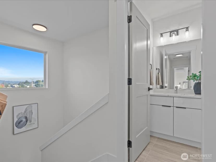 Property photo for 215 Corrin Avenue Nw #b, Orting photo 18