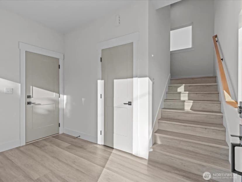 Property photo for 215 Corrin Avenue Nw #b, Orting photo 20