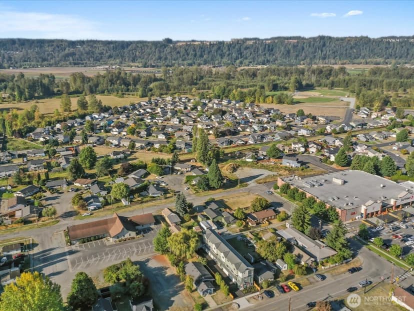 Property photo for 215 Corrin Avenue Nw #b, Orting photo 30