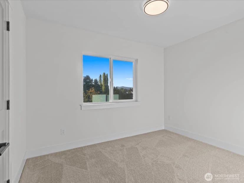Property photo for 215 Corrin Avenue Nw #b, Orting photo 21