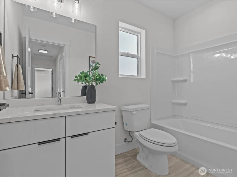 Property photo for 215 Corrin Avenue Nw #b, Orting photo 19