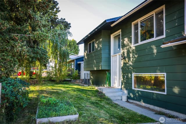 Property photo for 227 E Franklin, Chelan