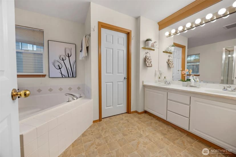 Property photo for 26124 124th Place Se, Kent photo 22