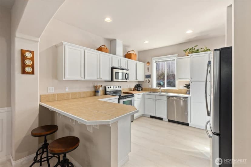 Property photo for 510 Pilchuck Path #w2, Everett photo 7