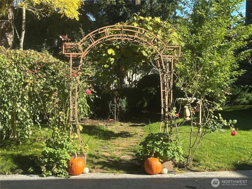 Property photo for 636 Janelle Place Nw, Bainbridge Island photo 35