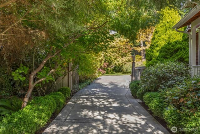 Property photo for 636 Janelle Place Nw, Bainbridge Island photo 3