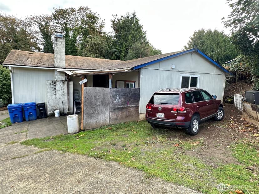 Property photo for 6325 S Eddy Court, Seattle photo 3