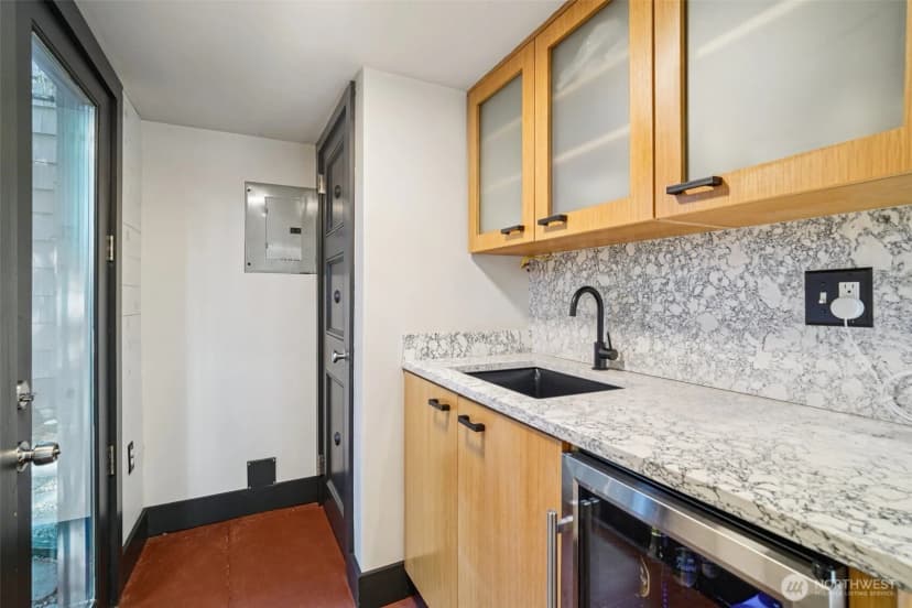 Property photo for 813 S Orcas Street, Seattle photo 27