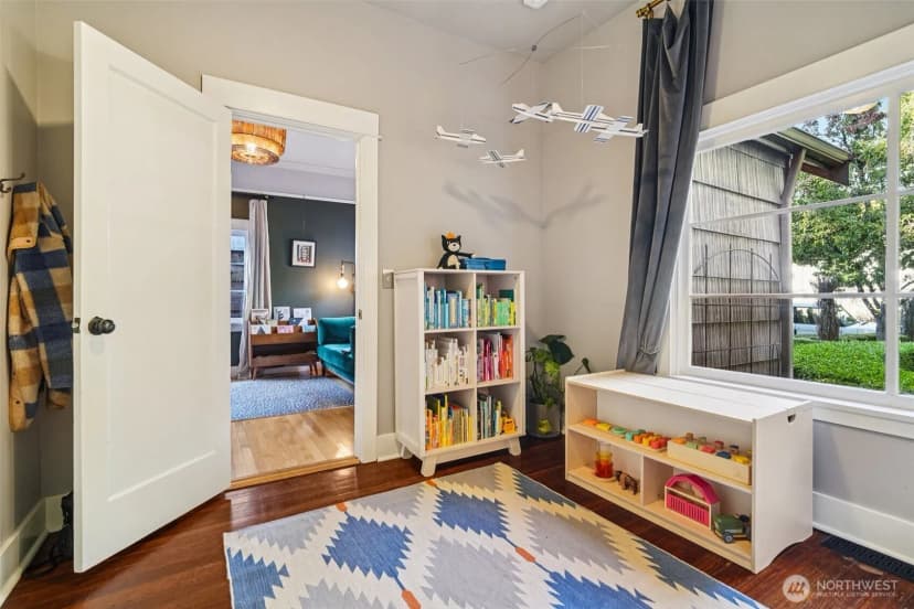Property photo for 813 S Orcas Street, Seattle photo 17