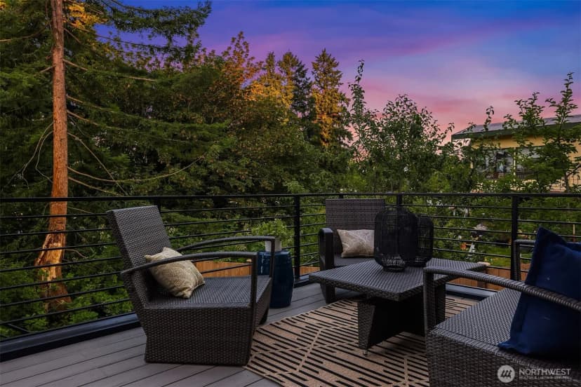 Property photo for 13548 39th Avenue Ne #c, Seattle photo 18
