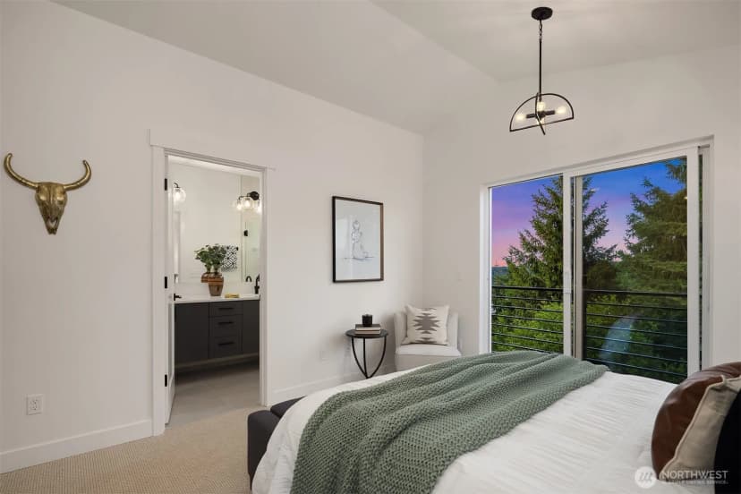 Property photo for 13548 39th Avenue Ne #c, Seattle photo 10