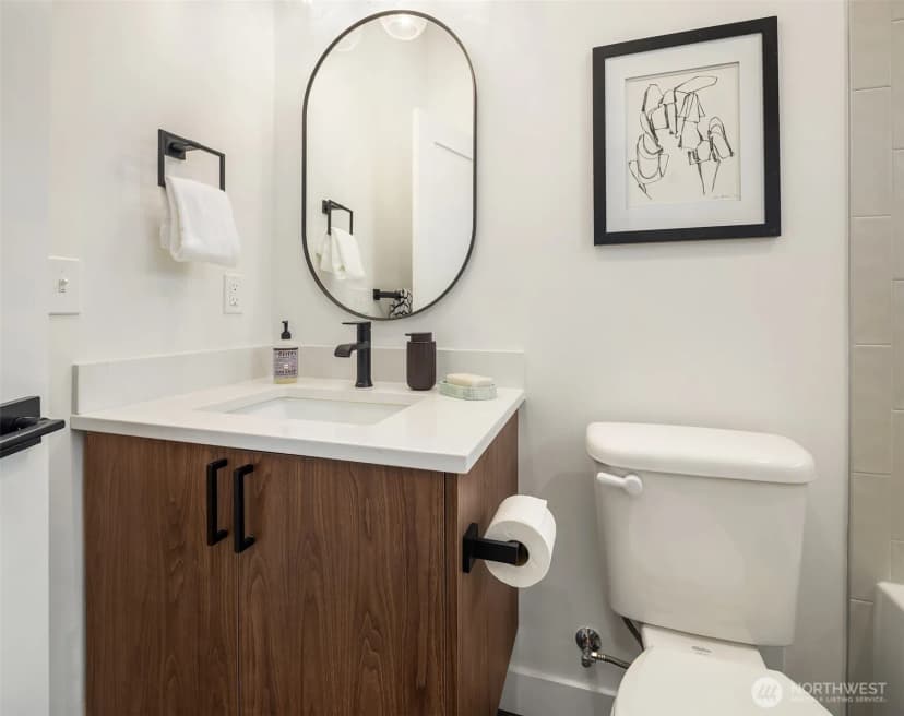 Property photo for 13548 39th Avenue Ne #c, Seattle photo 16