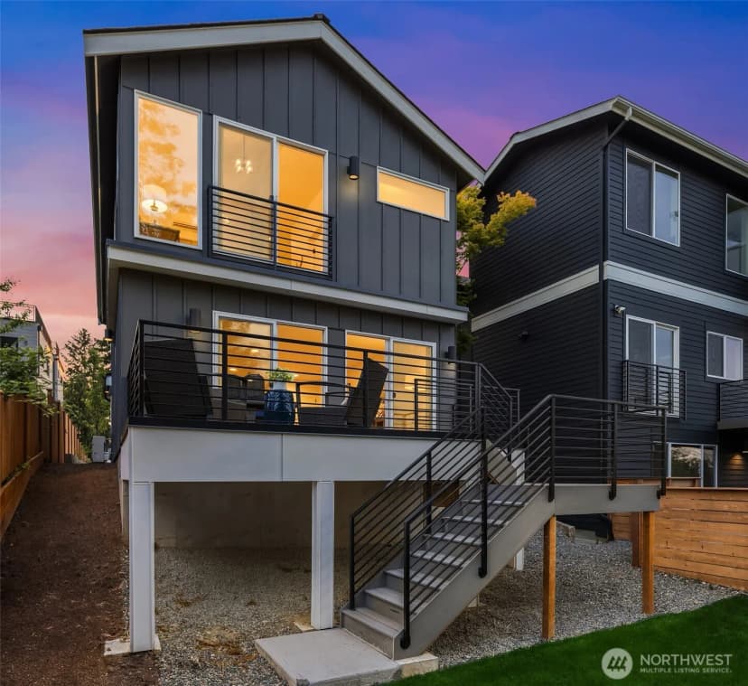Property photo for 13548 39th Avenue Ne #c, Seattle photo 2