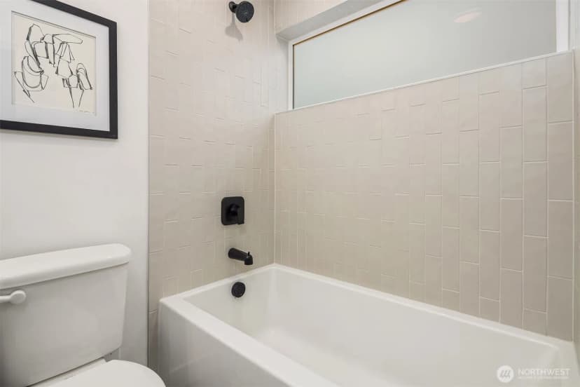 Property photo for 13548 39th Avenue Ne #c, Seattle photo 15