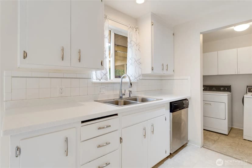 Property photo for 10664 63rd Avenue S, Seattle photo 11
