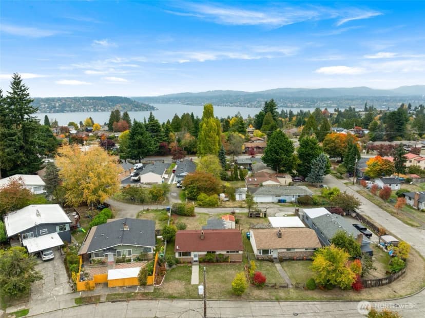 Property photo for 10664 63rd Avenue S, Seattle photo 26