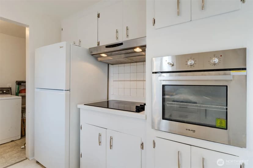 Property photo for 10664 63rd Avenue S, Seattle photo 10